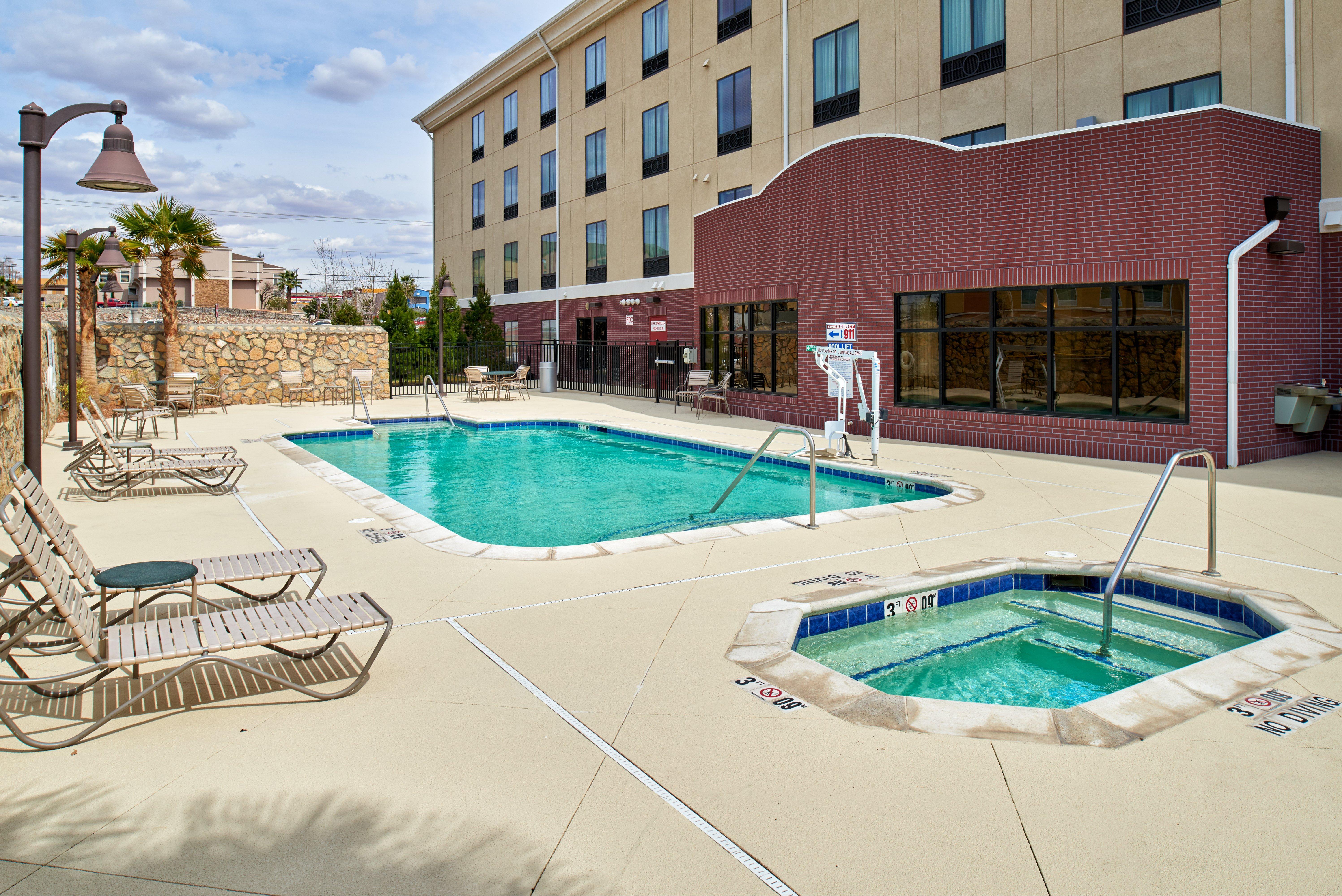 Holiday Inn Express & Suites El Paso Airport By Ihg Eksteriør bilde